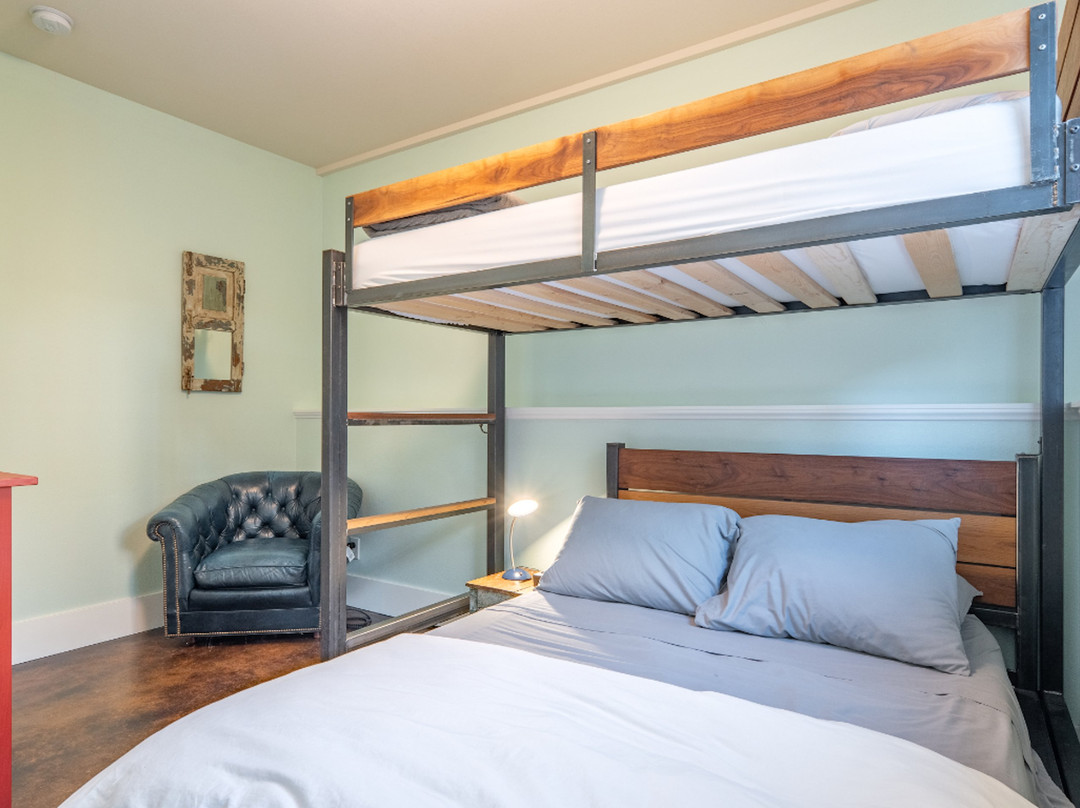 Travelers' House主图