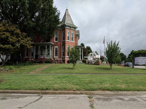 Riverview Mansion主图