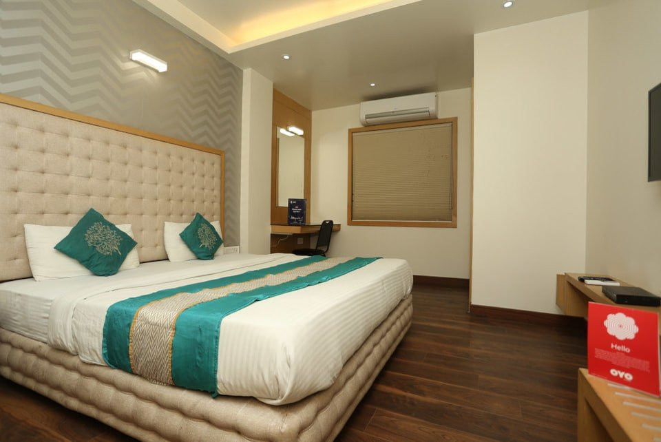 OYO 3774 Hotel Naman Palace主图