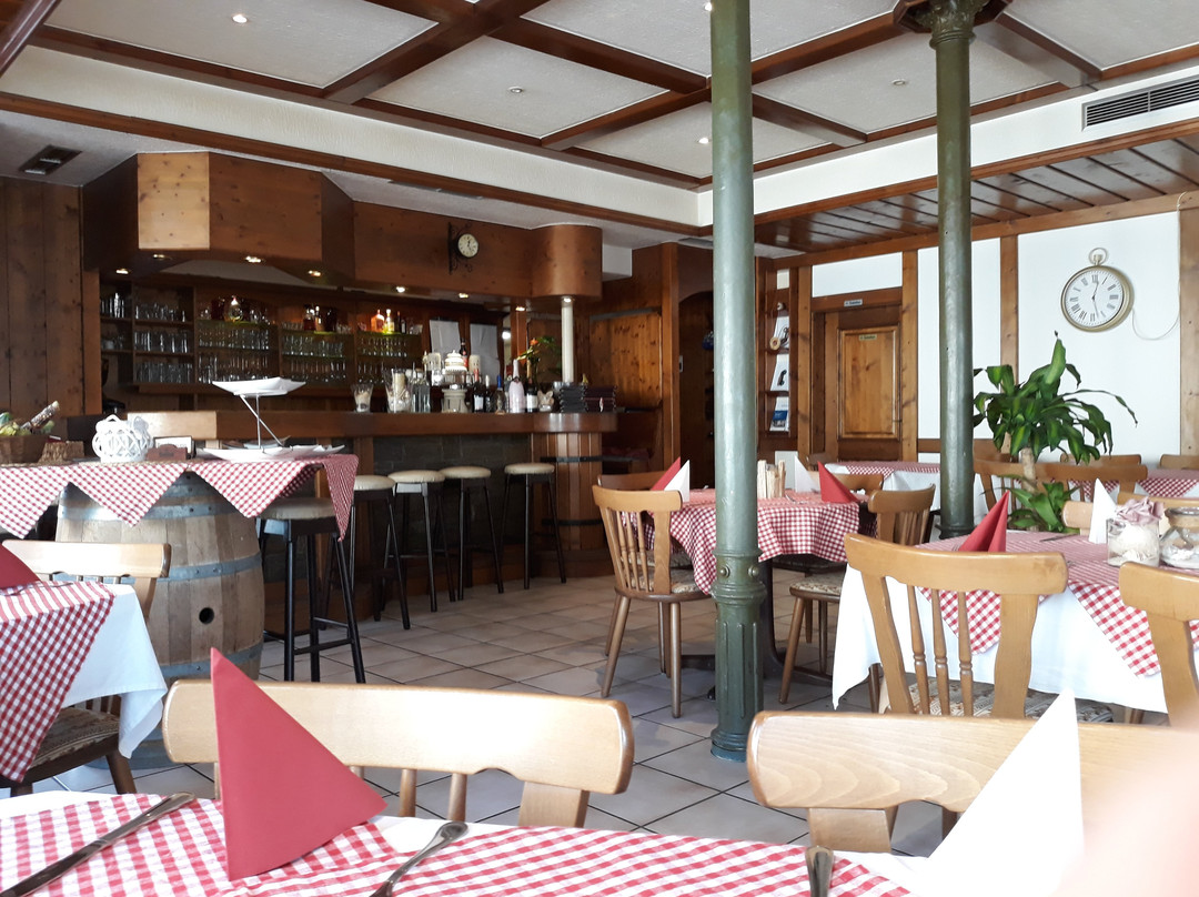 Lutzkampen餐馆和美食-La Mozzarella - Pizzeria Restaurant