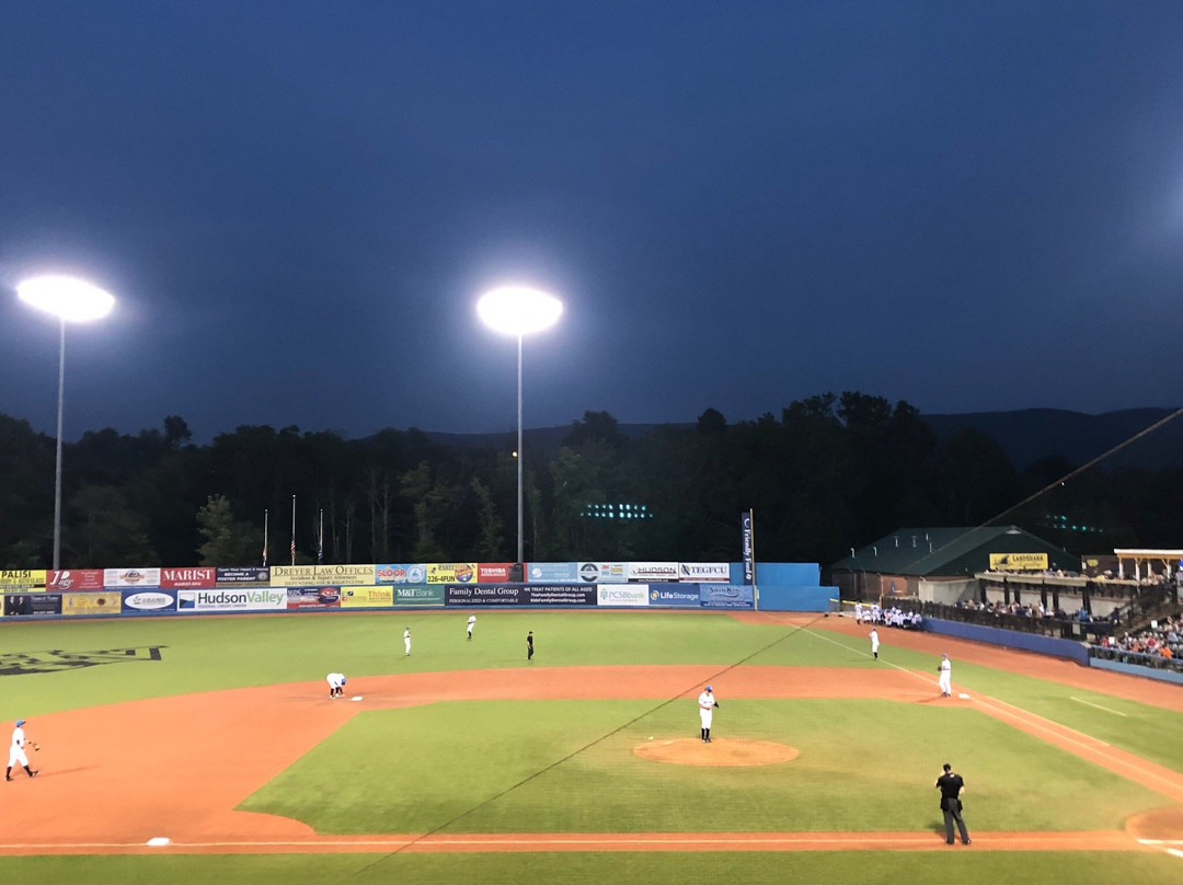 Dutchess Stadium-Wappingers Falls必去景点