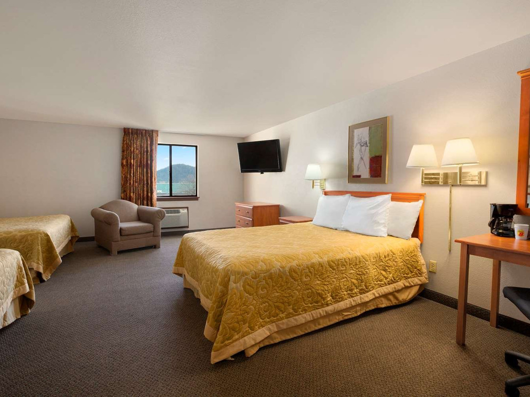 Super 8 by Wyndham Coeur d'Alene主图