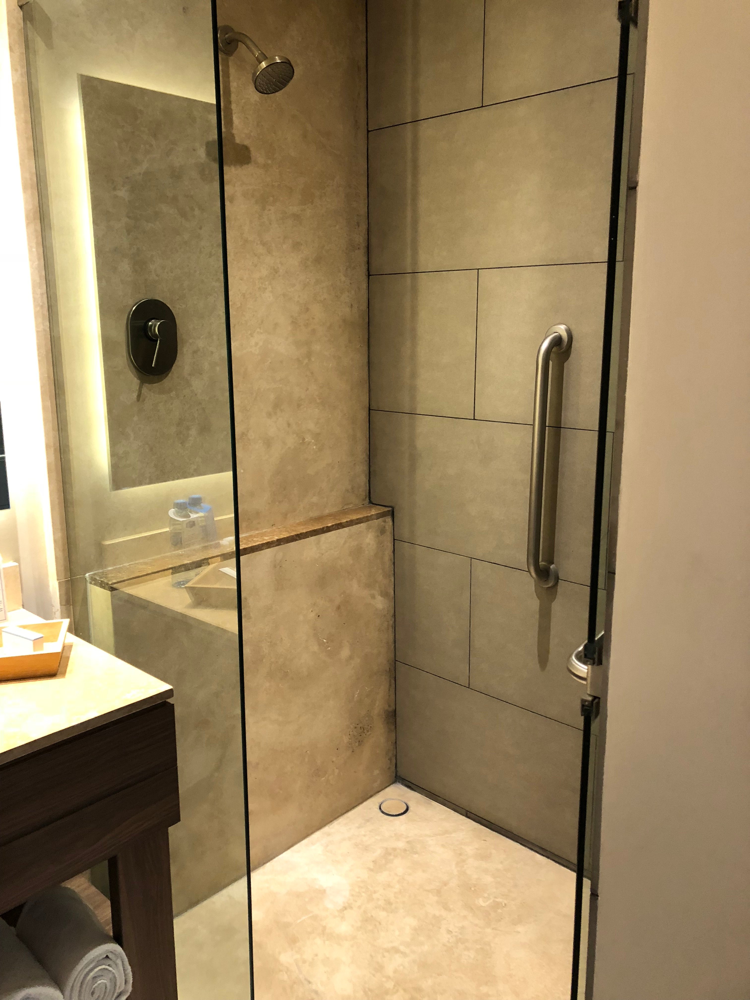 Hampton Inn by Hilton Durango-浴室