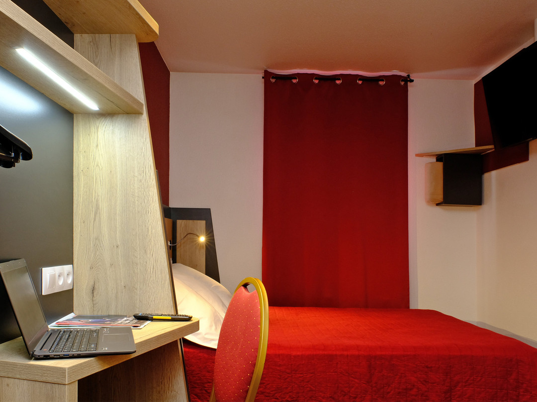 In Hotel主图