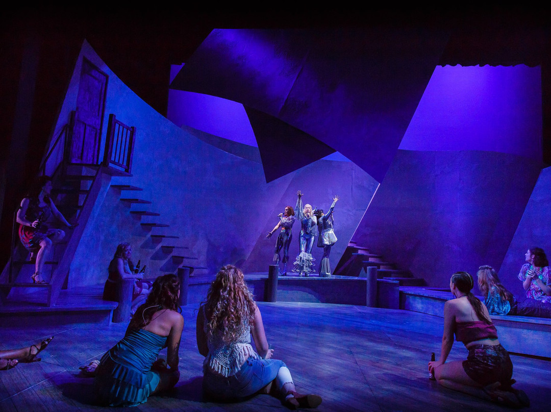 The Rev Theatre Company景点图片