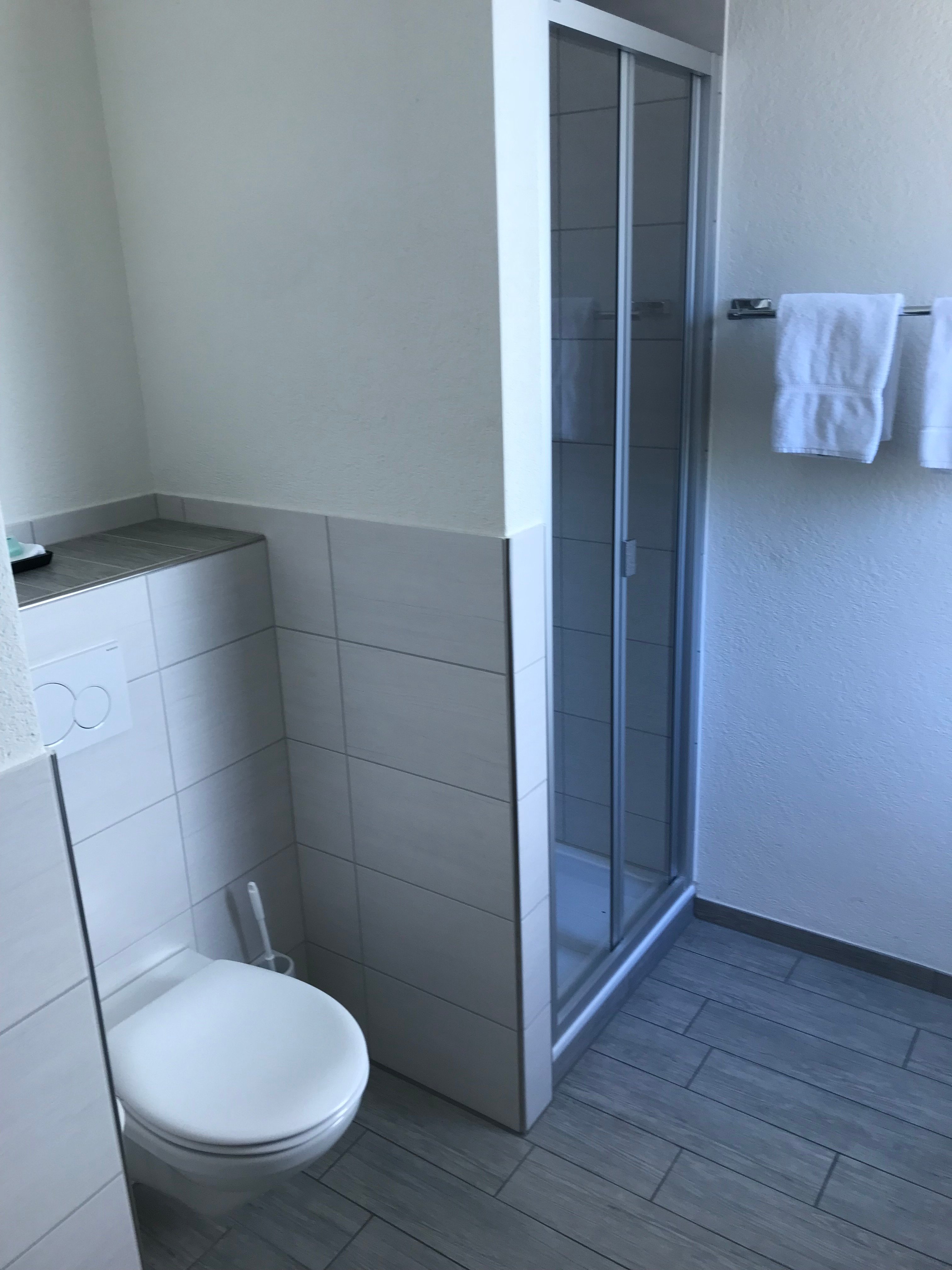 Hotel Baeren Suhr-浴室