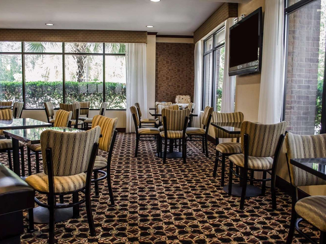 Comfort Suites North Mobile主图