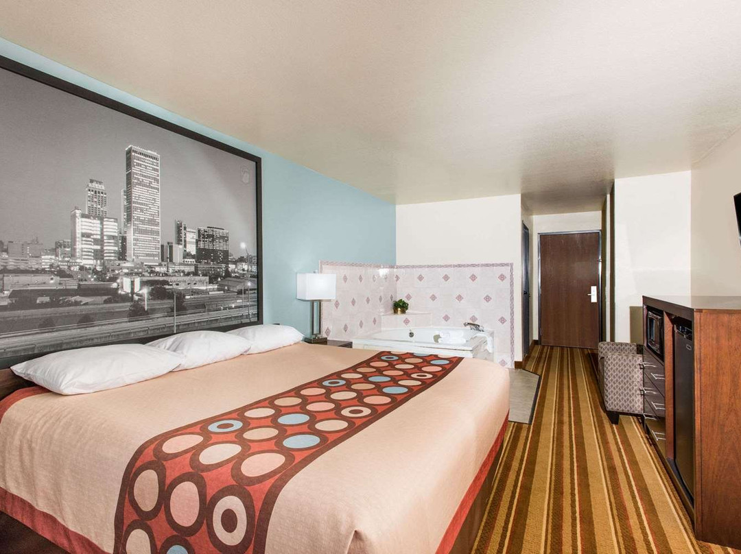 Super 8 by Wyndham Claremore OK主图