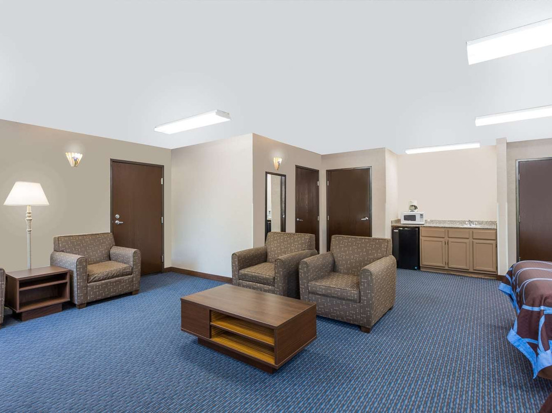 Super 8 by Wyndham El Dorado主图