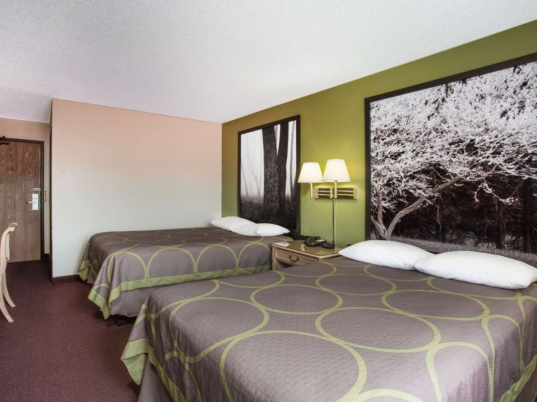 Super 8 by Wyndham Salem VA主图