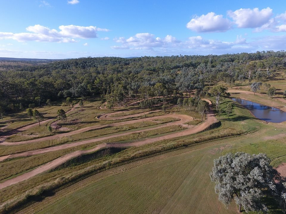 Phoenix Creek Motocross And Camping景点图片