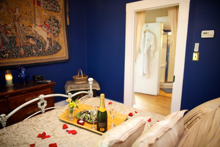 Cooper's Landing Inn主图