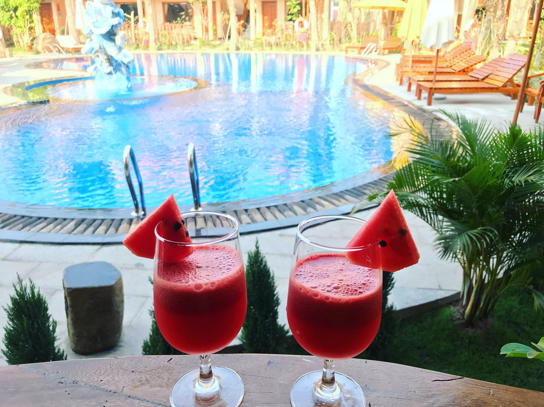 Golden Topaz Resort主图