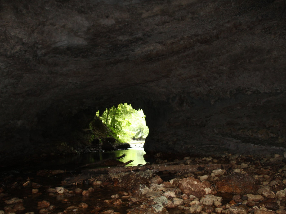 Hinayagan Cave-比斯利格必去景点