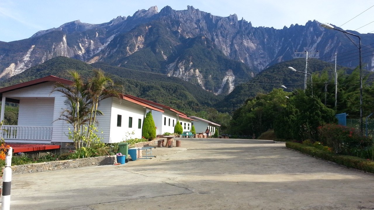 Philip Garden Chalets-官方