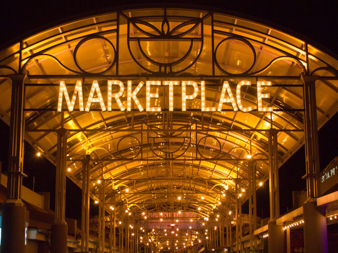Renaissance Marketplace景点图片