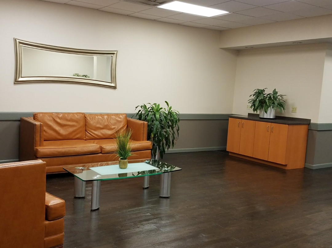 Ramada by Wyndham St. Louis Airport and Conference Center主图