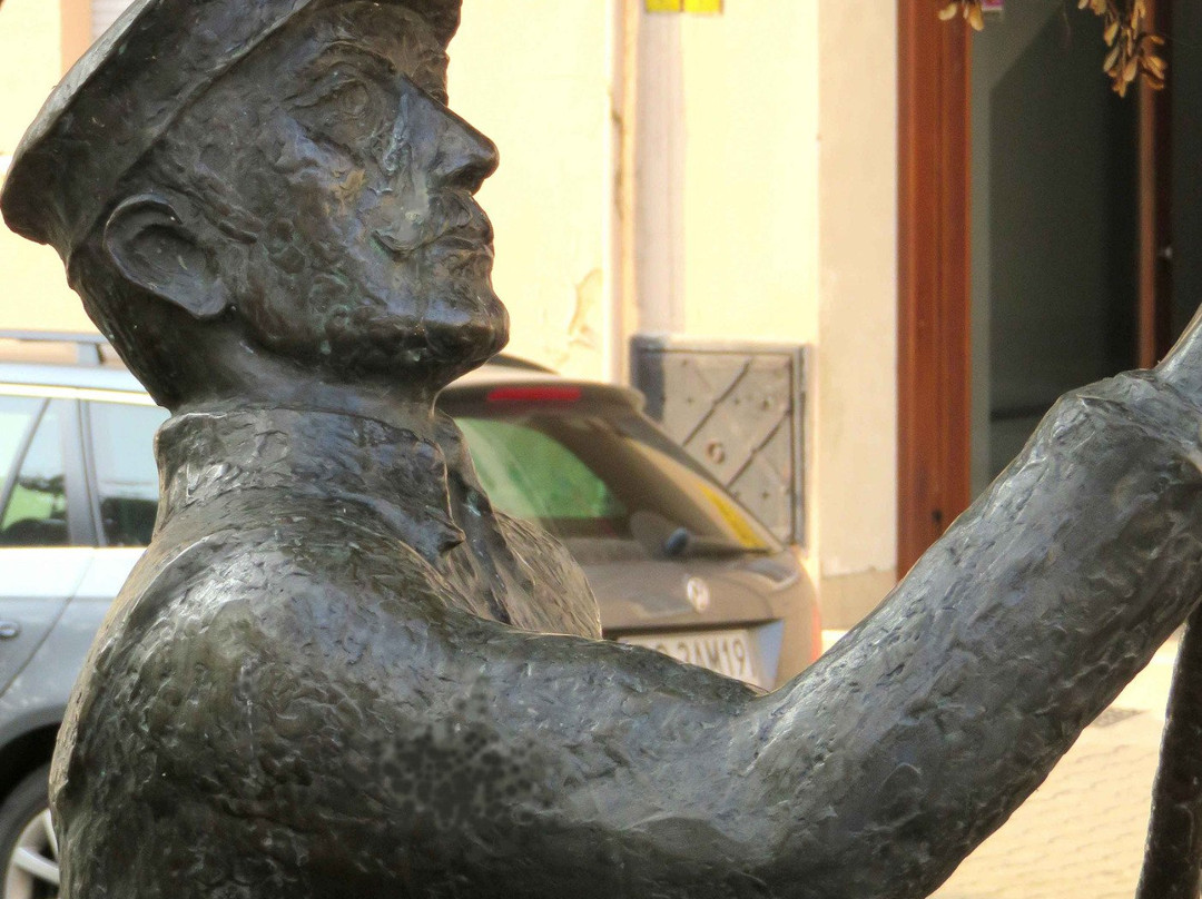 Statue of Zygi Latarnik景点图片