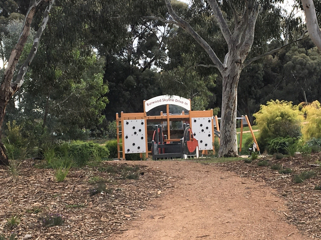 Burwood Skyline Drive In Playground-宝活必去景点