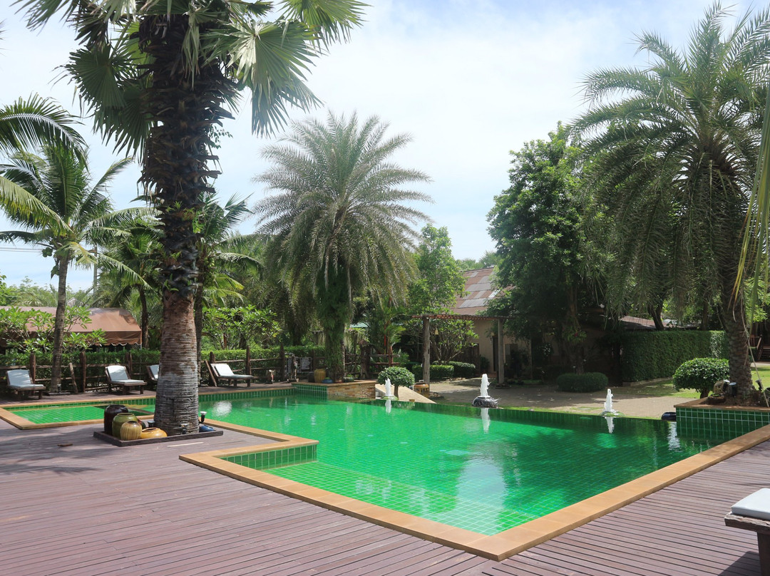 Krasae Bon酒店住宿-白檀度假村