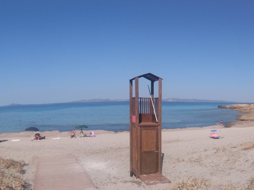 Spiaggia Porto Pinetto-Sant'Anna Arresi必去景点