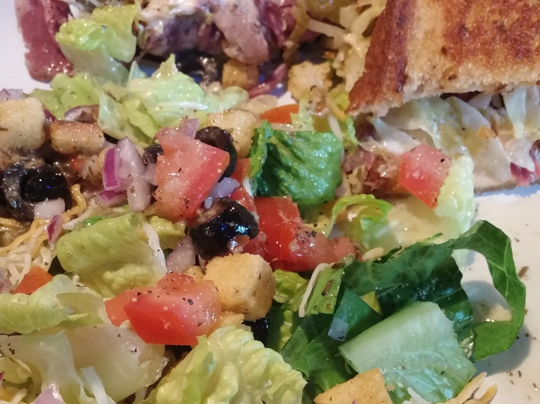 Pla-Mor Bar and Grill