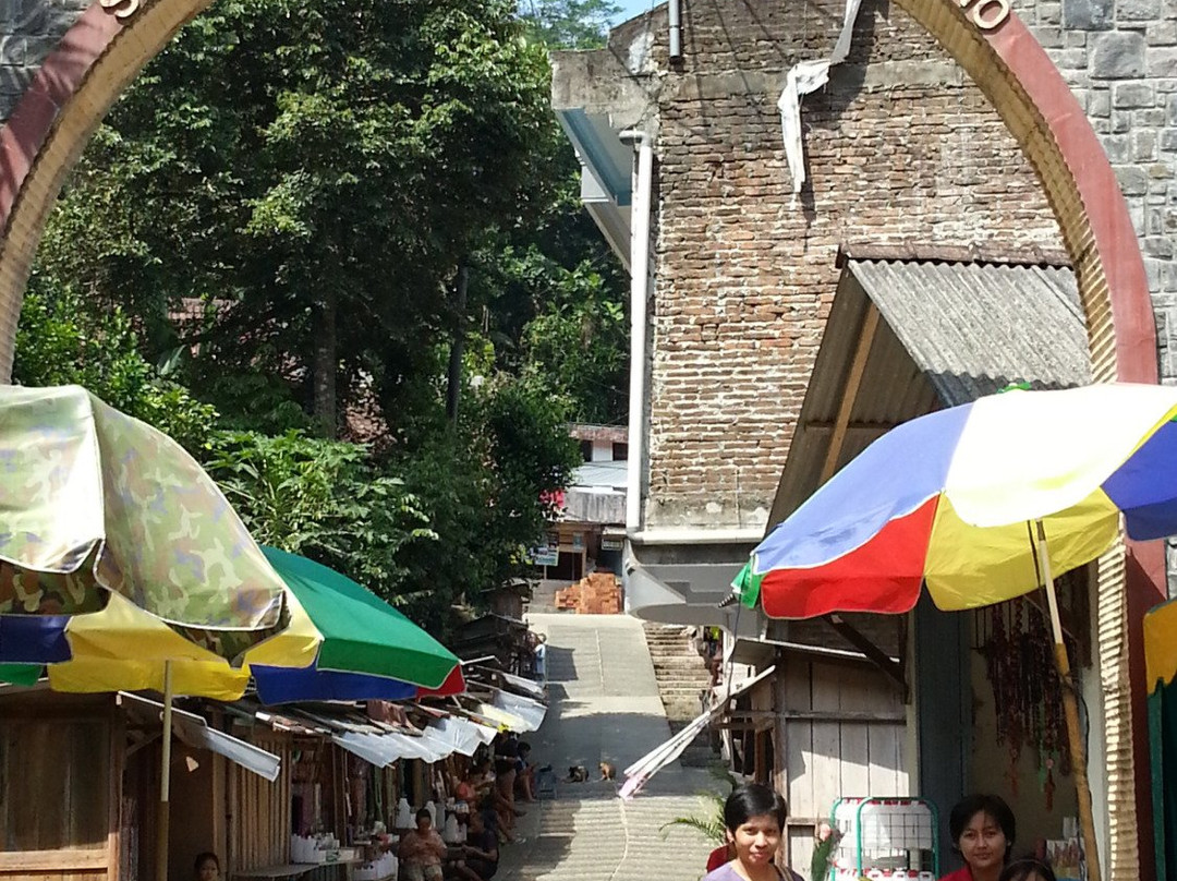 The Cave of Holy Mary Sendangsono-Kulon Progo必去景点