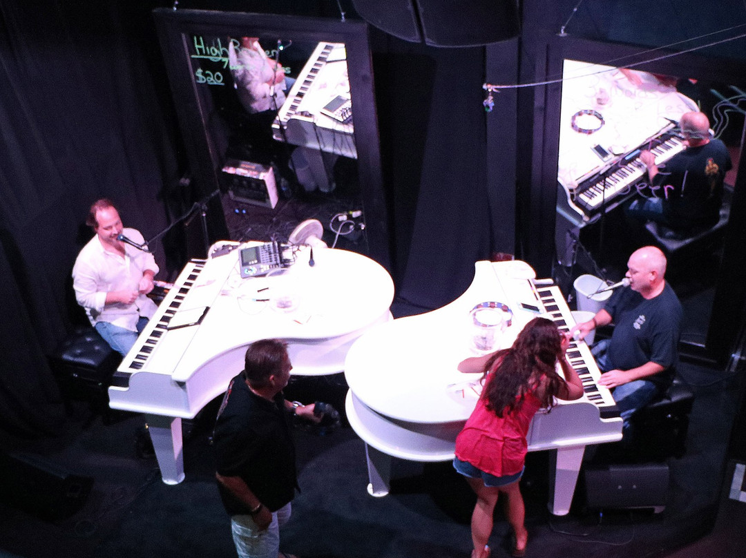 The Keys Dueling Pianos-圣 托马斯必去景点