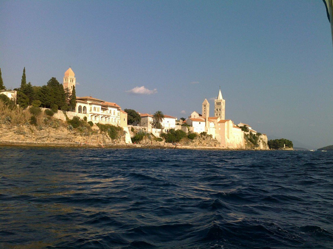 The Harbour and the Town Prospect景点图片