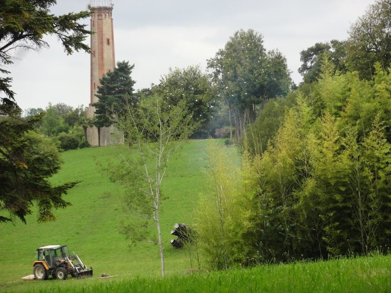 Saint-Lon-les-Mines旅游攻略图片