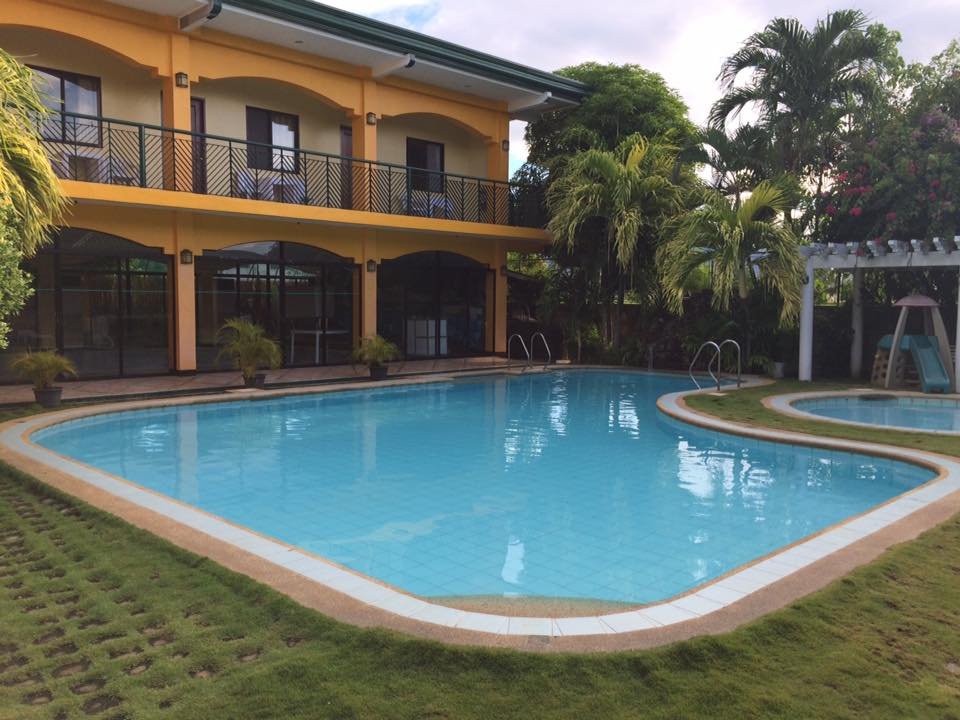 Marvin's Seaside Inn-泳池