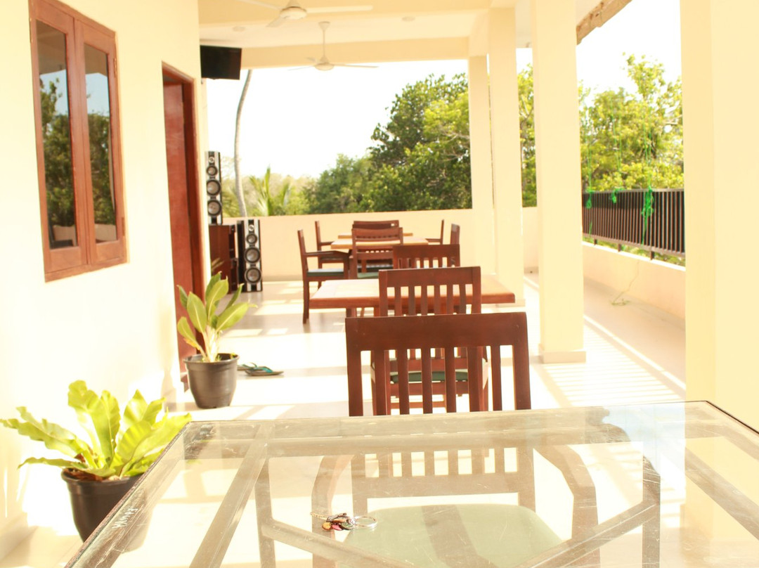 Pearl City Hotel