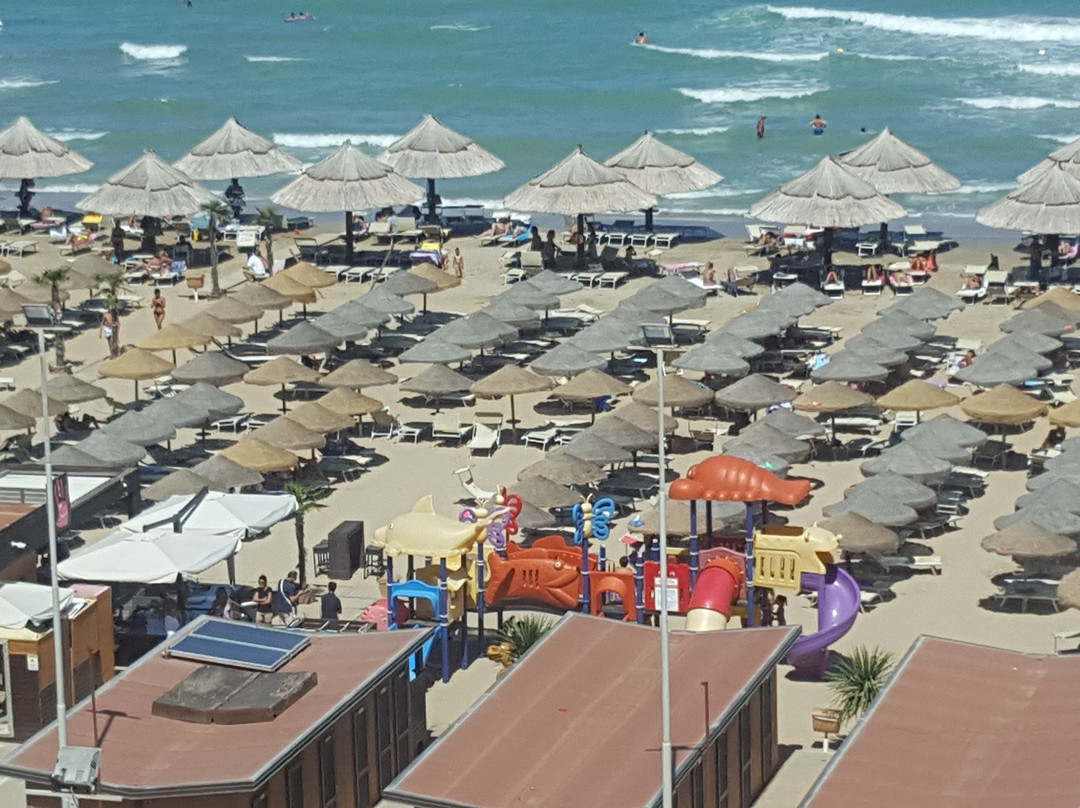 Bagni La Palma-佩萨罗必去景点