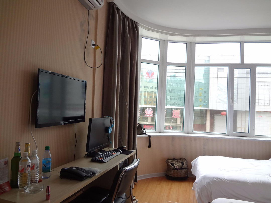 珲春梓豪宾馆一分店主图