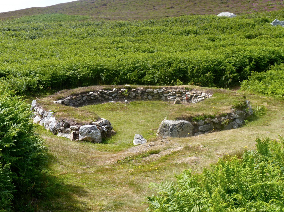 Holyhead Mountain Prehistoric Village景点图片