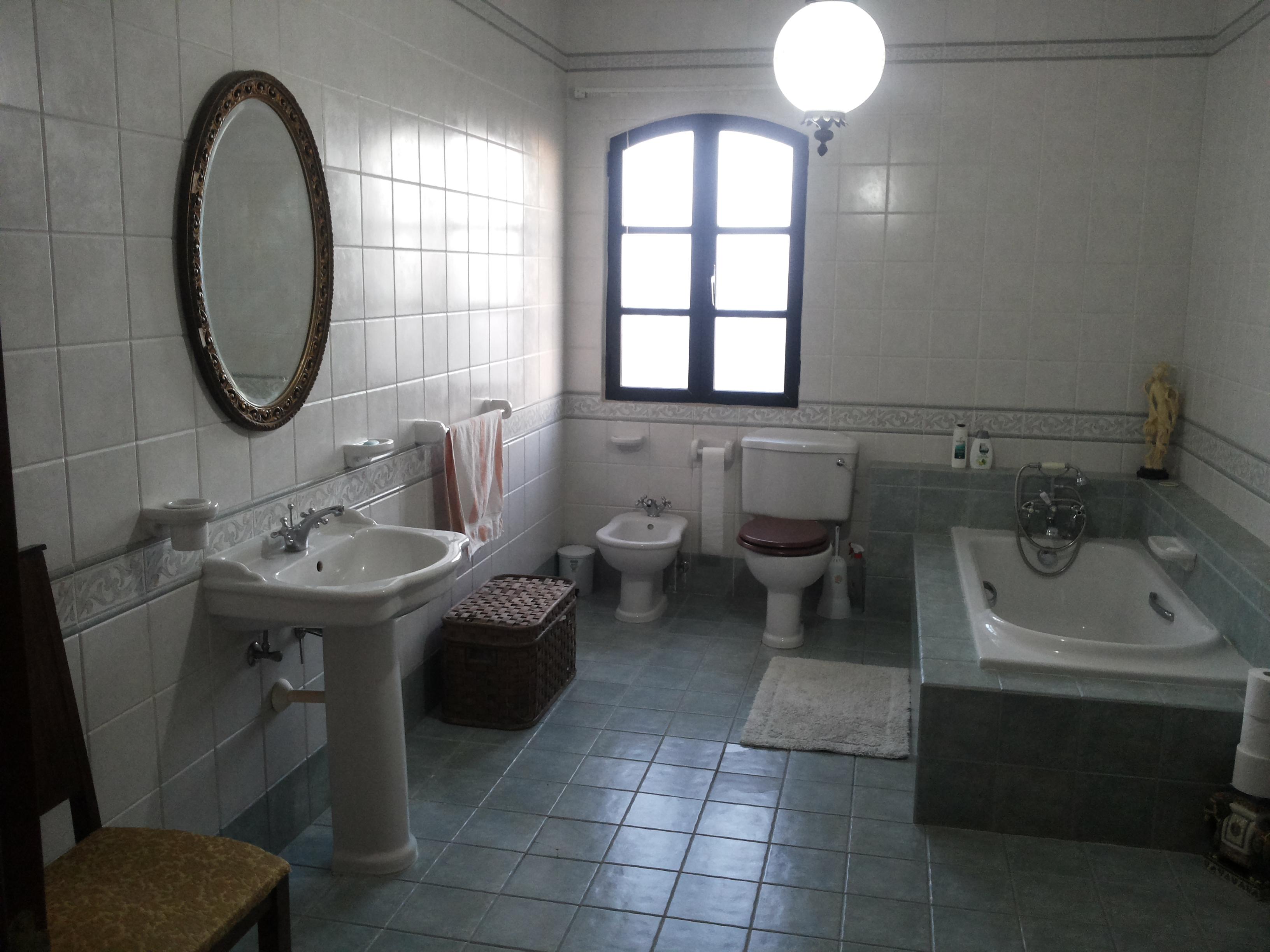 Valley View Villa Retreat-浴室