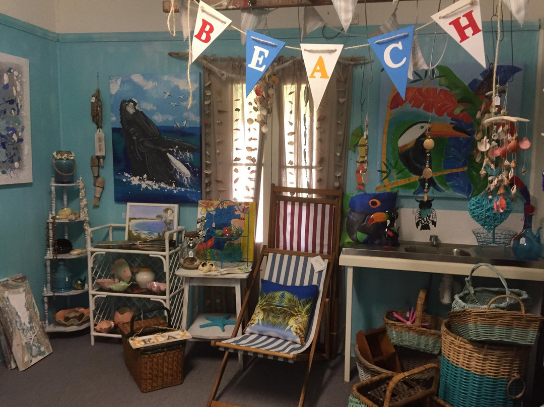 Whitewashed Gallery-Hallidays Point必去景点