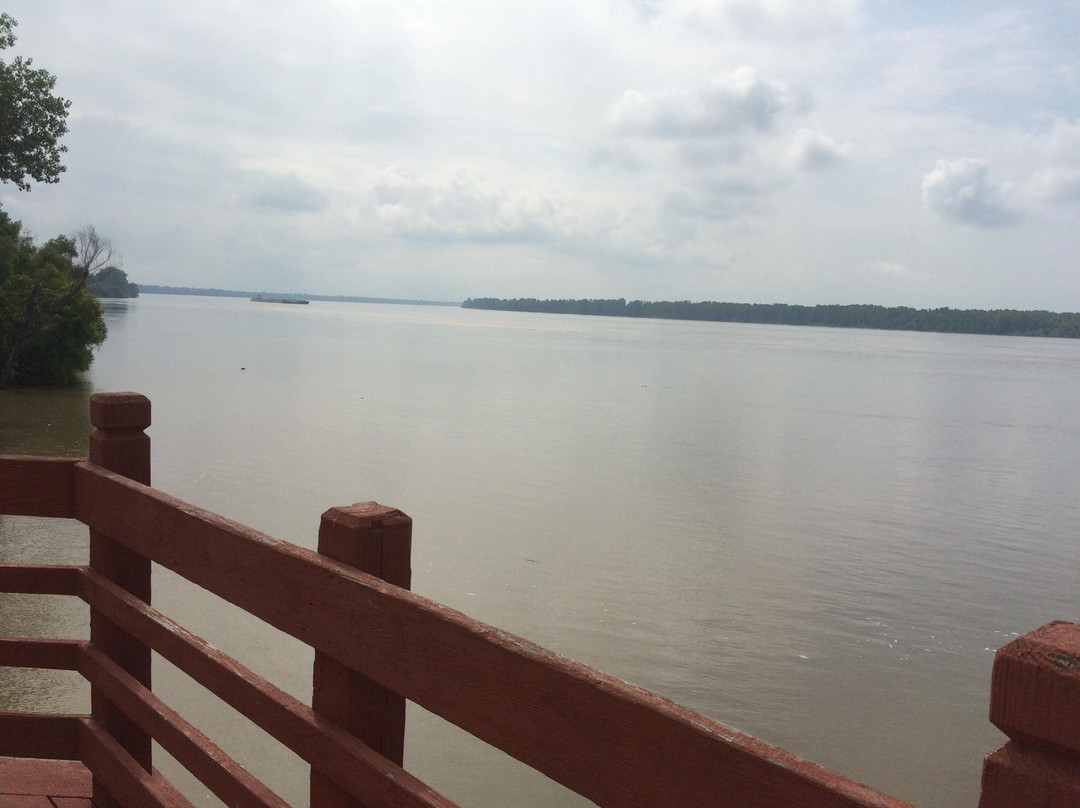 Mississippi River Observation Deck景点图片