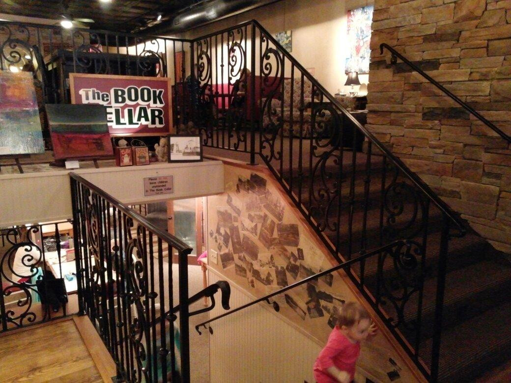 Iowa Falls餐馆和美食-Book Cellar and Coffee Attic
