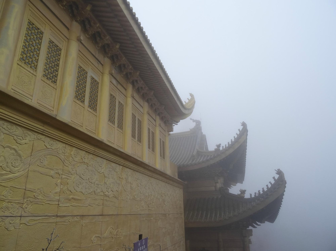 华藏寺-峨眉山市必去景点