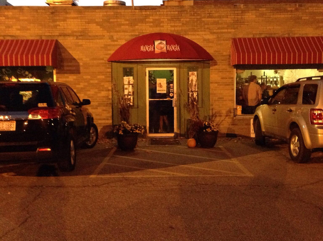Newbury餐馆和美食-Mangia Mangia