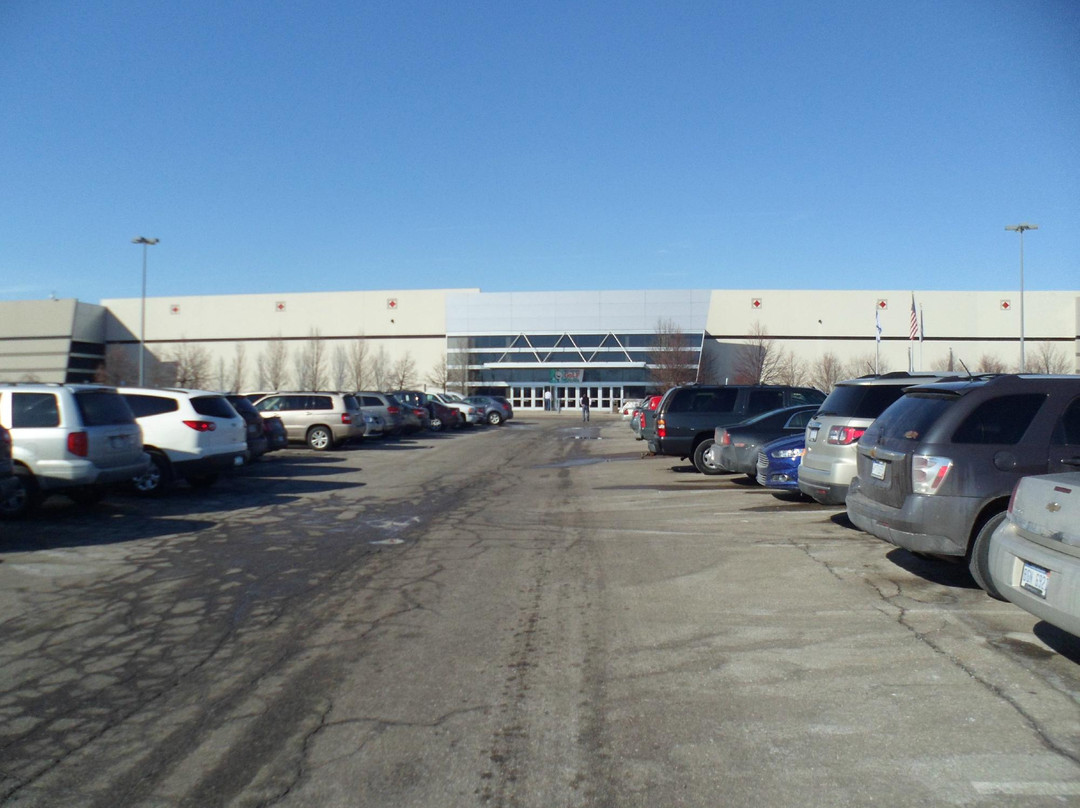 Suburban Collection Showplace-诺维必去景点