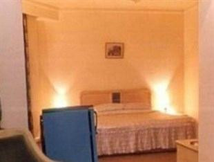 Hotel Surbhi Palace主图