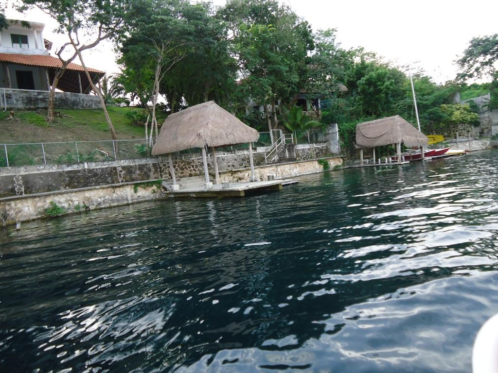 Cenote Cocalitos-Bacalar必去景点