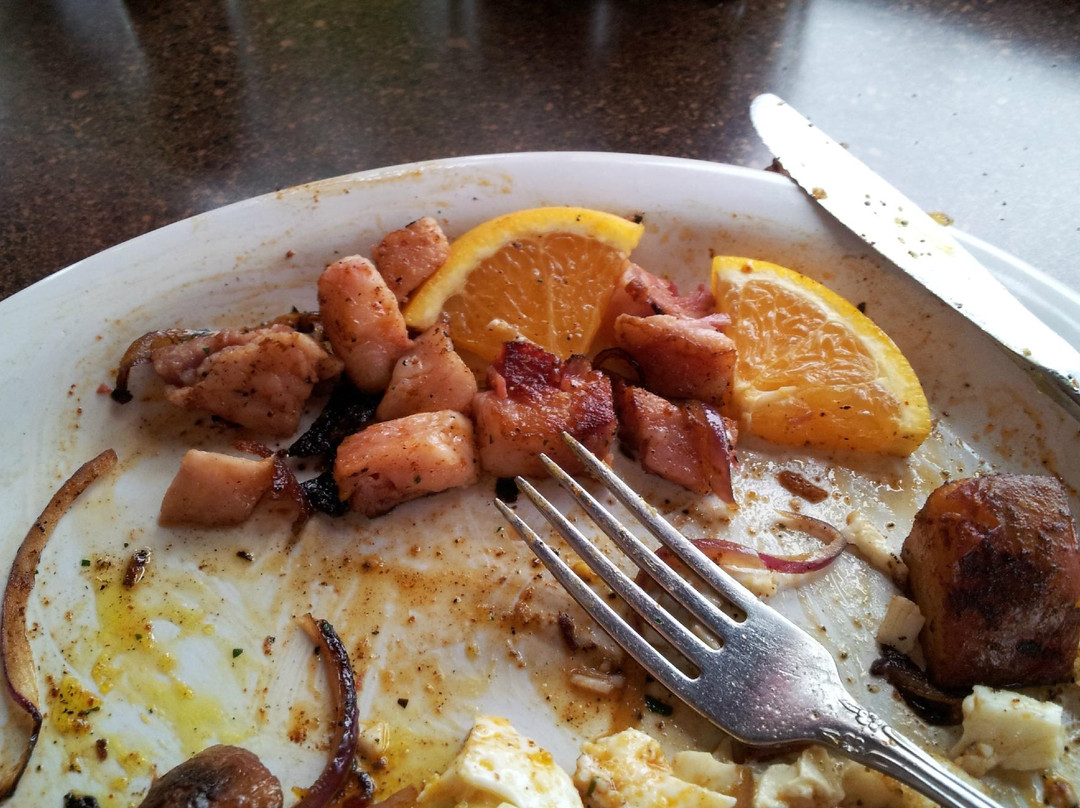 Rockin’ Dave’s Bistro & Backstage Lounge