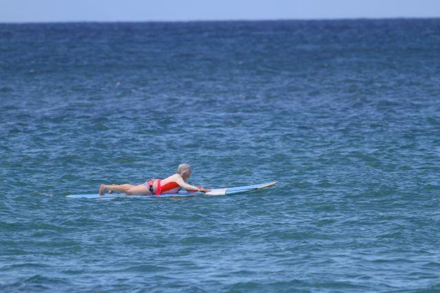 Jetty Betty Surf School-哈雷瓦必去景点