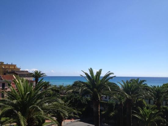 Borghetto Santo Spirito酒店住宿-B&B La Palma Blu