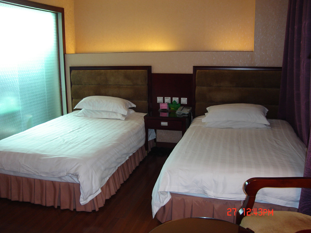 西苑假日大酒店主图