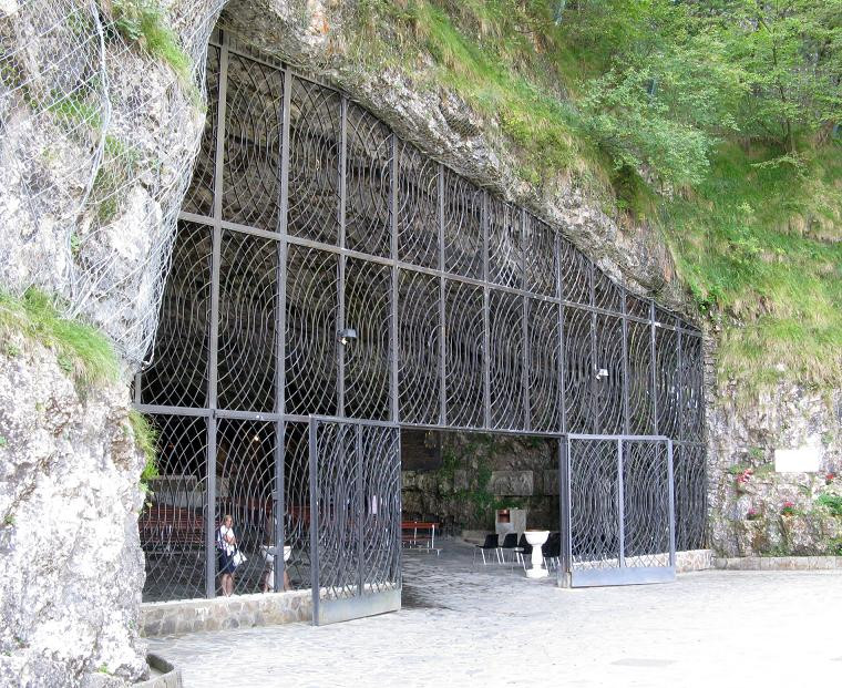 Santuario Madonna della Cornabusa-Sant'Omobono Terme必去景点