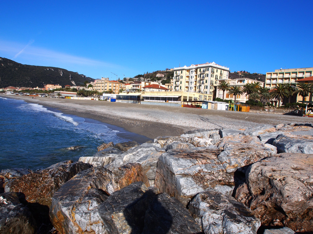 Bagni Lido Finale Ligure-菲纳莱利古雷必去景点